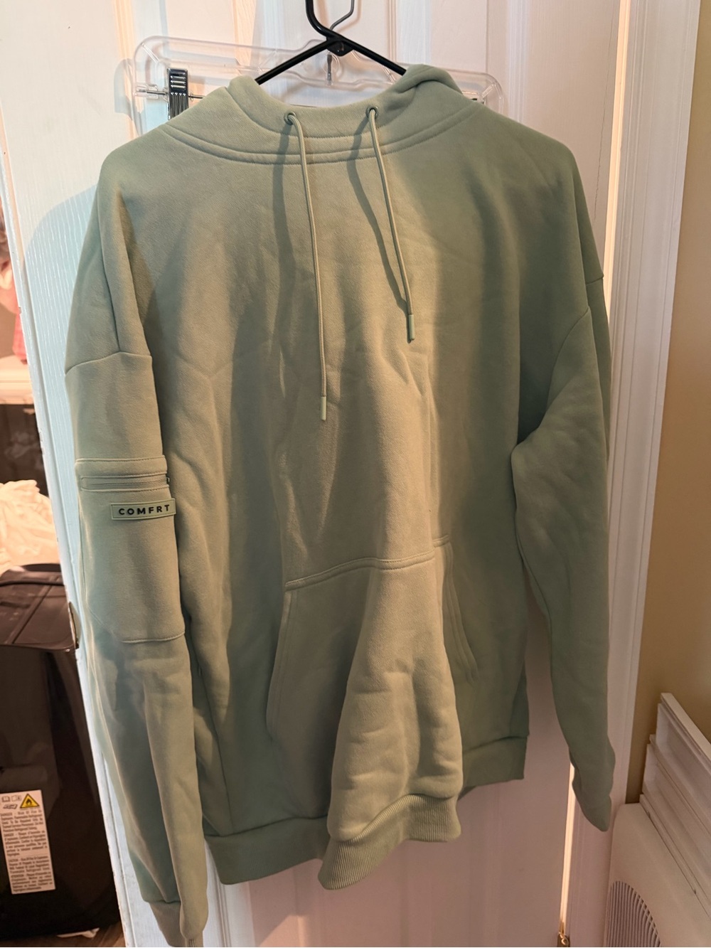COMFRT Sage Green Women's Pullover Travel Hoodie